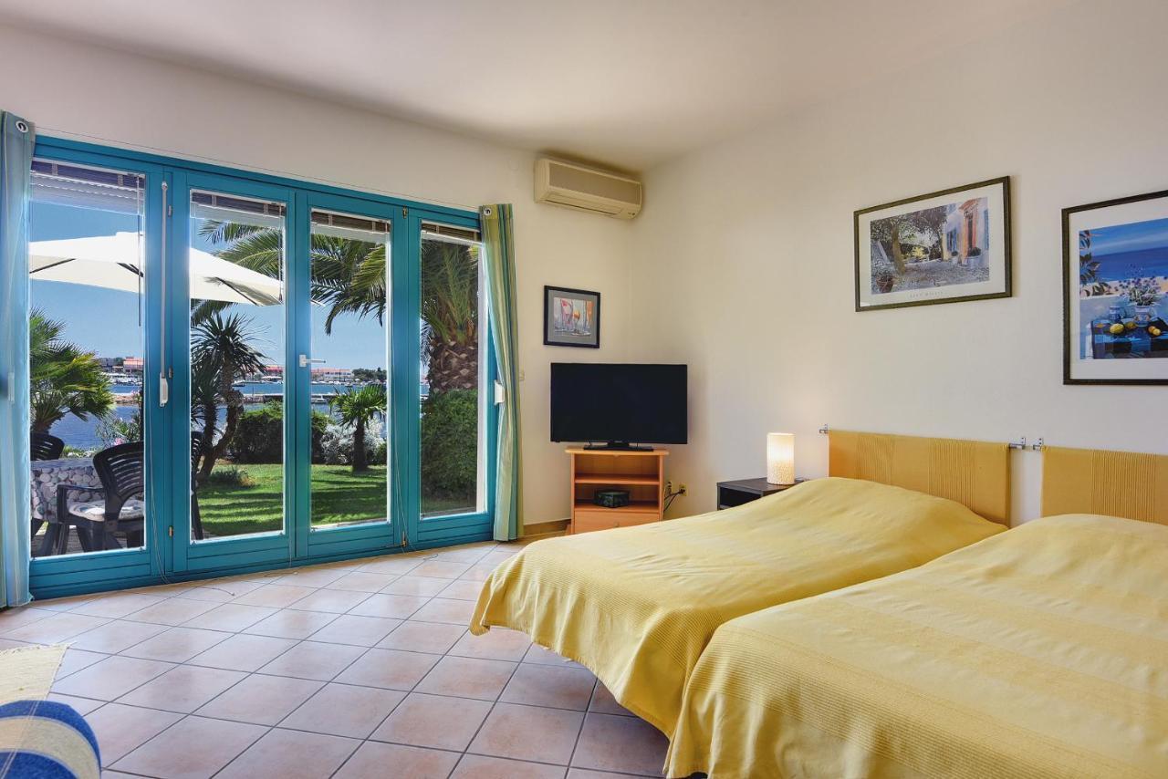 Apartments Villa Ana เมดูลิน ภายนอก รูปภาพ