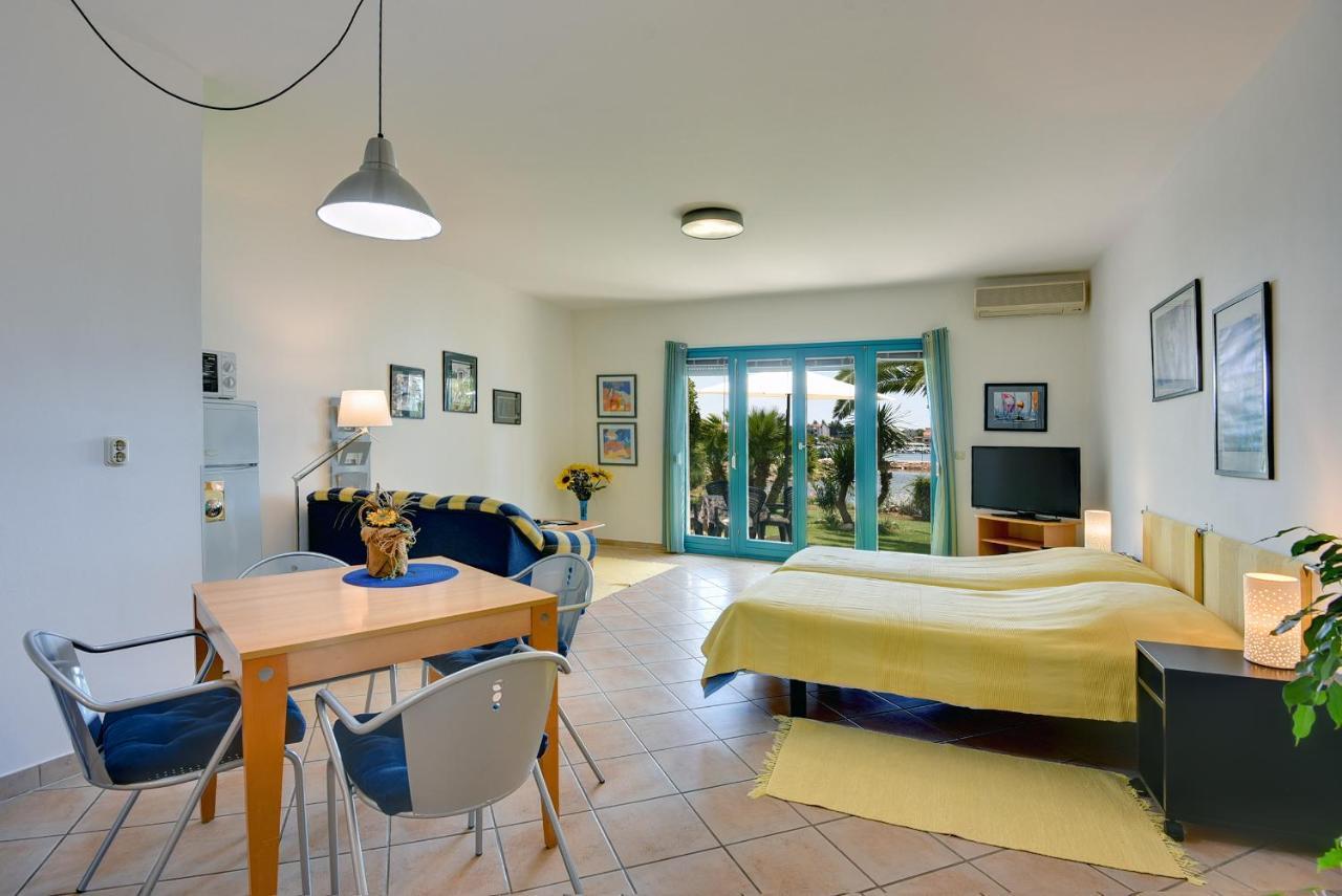 Apartments Villa Ana เมดูลิน ภายนอก รูปภาพ