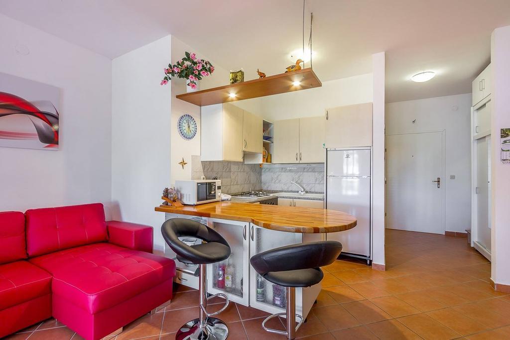 Apartments Villa Ana เมดูลิน ภายนอก รูปภาพ