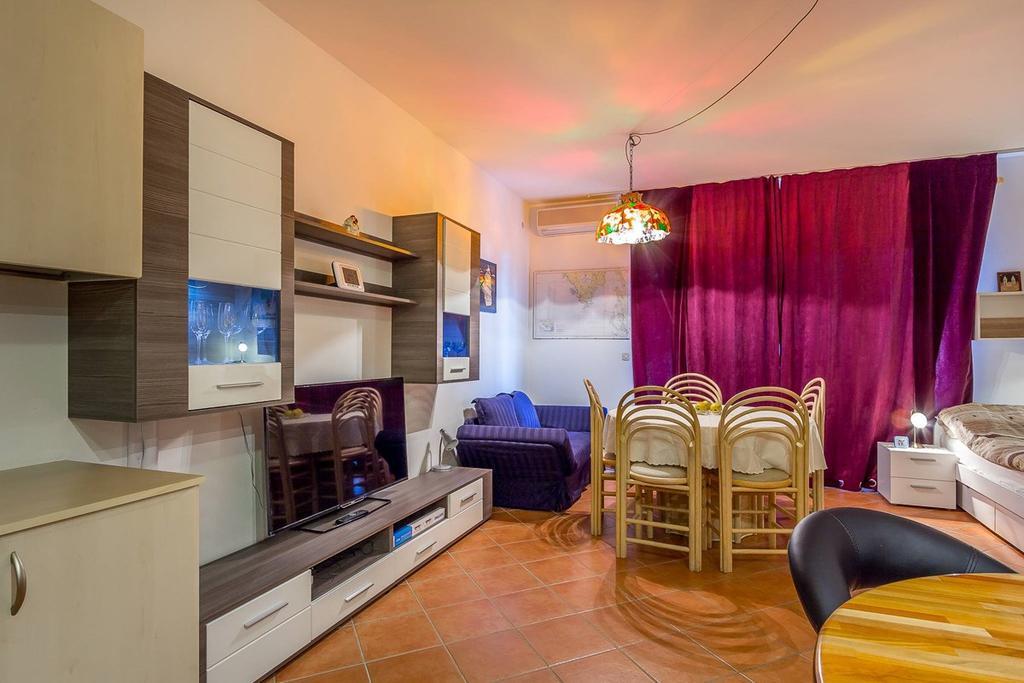 Apartments Villa Ana เมดูลิน ภายนอก รูปภาพ