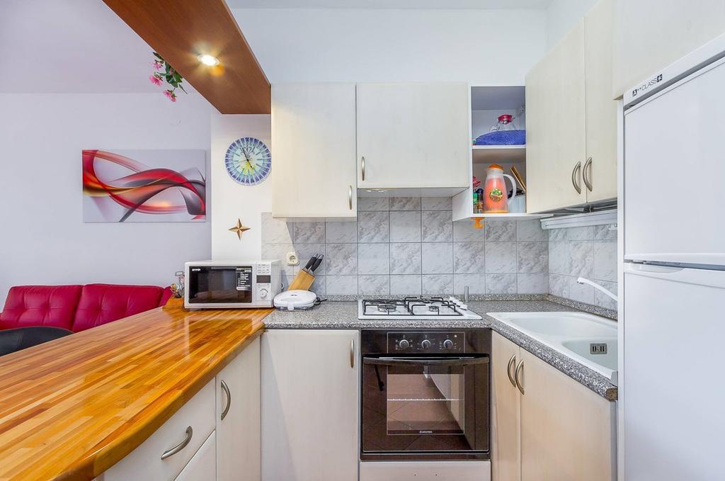Apartments Villa Ana เมดูลิน ภายนอก รูปภาพ